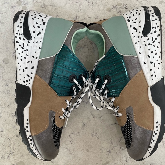 Leopard Colorblock lace up Chunky Sneakers - Picture 7 of 7